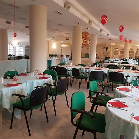 Hotel Cormoran Cattolica Luaran gambar