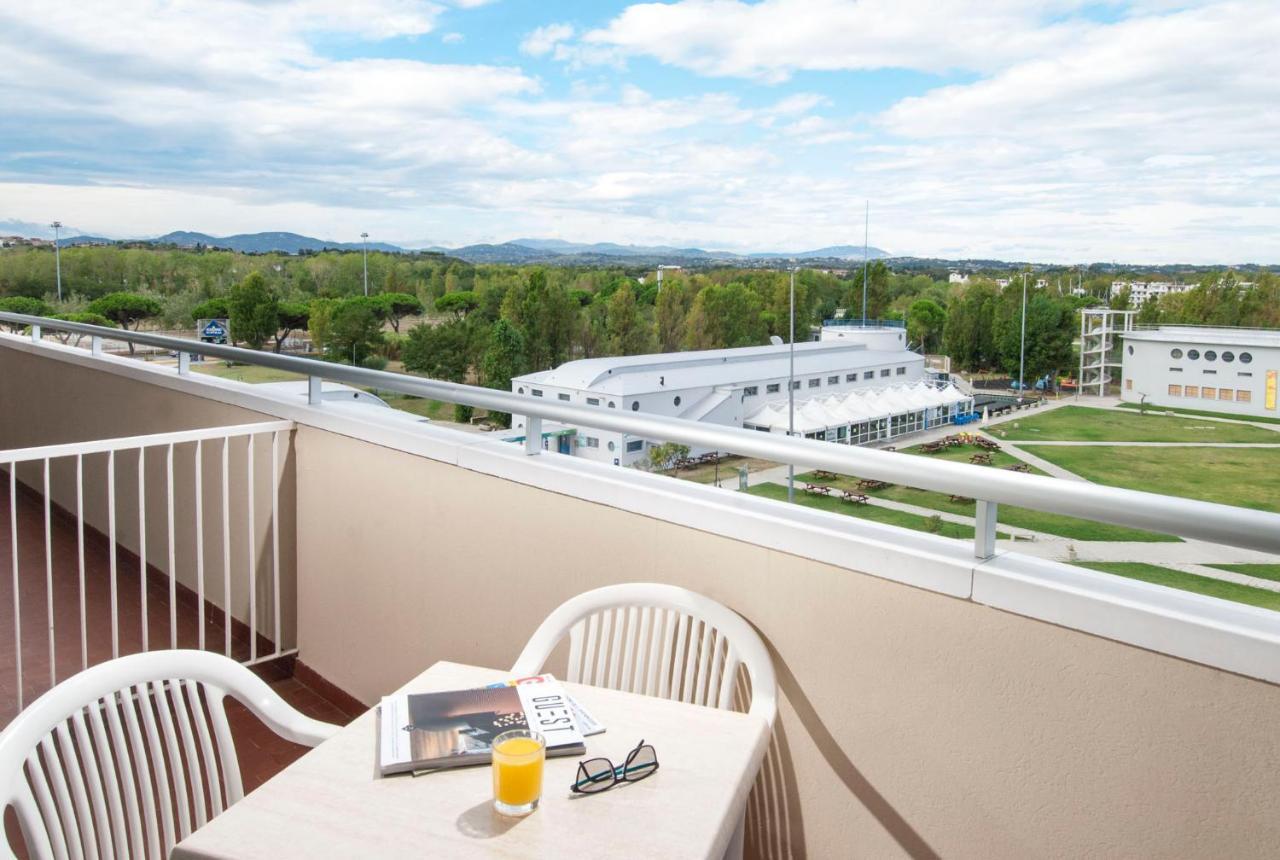 Hotel Cormoran Cattolica Luaran gambar