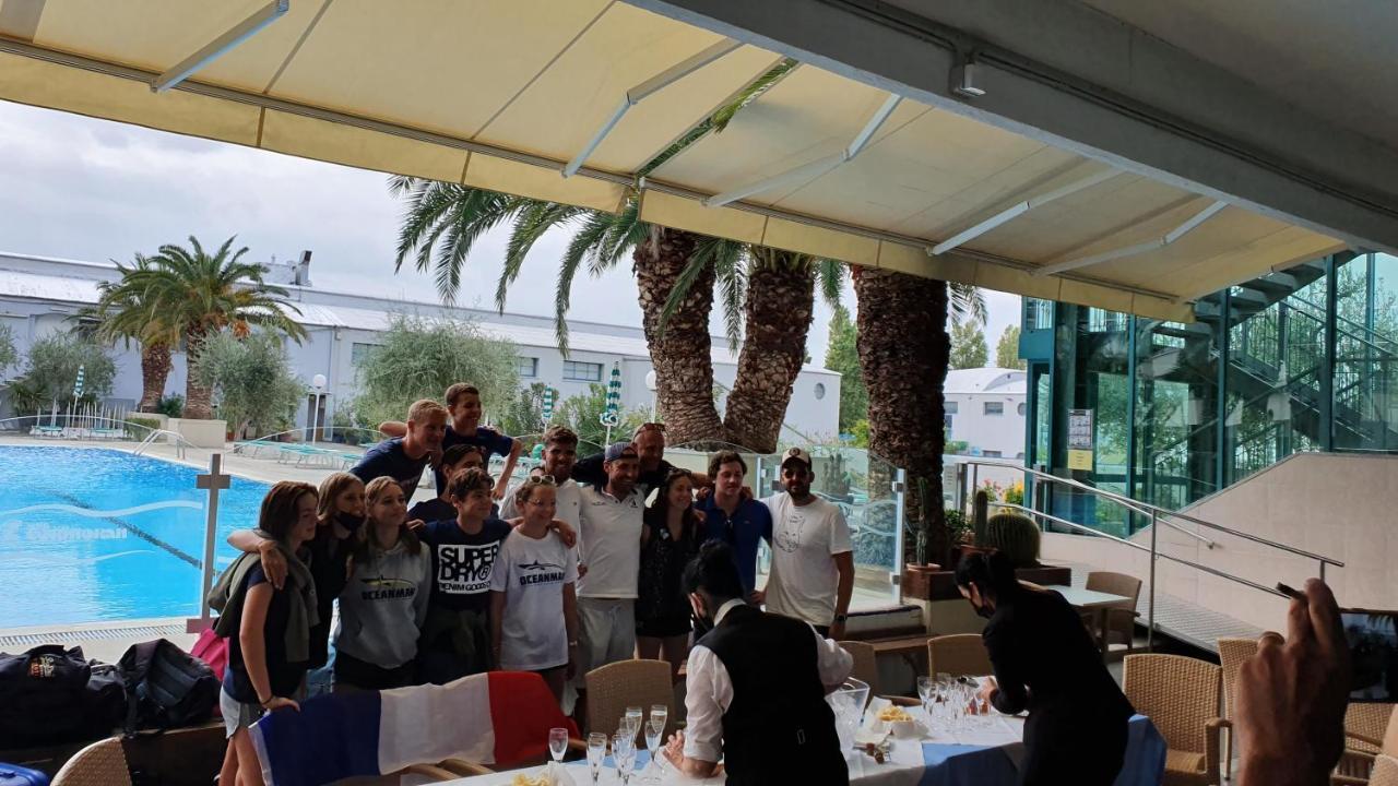 Hotel Cormoran Cattolica Luaran gambar