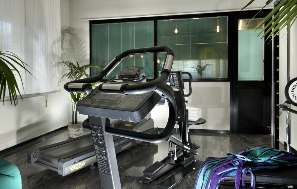 Hotel Cormoran Cattolica Luaran gambar